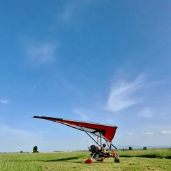 Полет с мотоделтапланер край София 