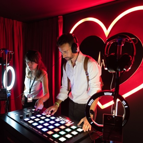 Потопете се в историята на град Пловдив по един интересен и интерактивен начин с Билет за Fantasy Не-Музеят от Makaroon Потопете се в историята на град Пловдив по един интересен и интерактивен начин с Билет за Fantasy Не-Музеят от Makaroon