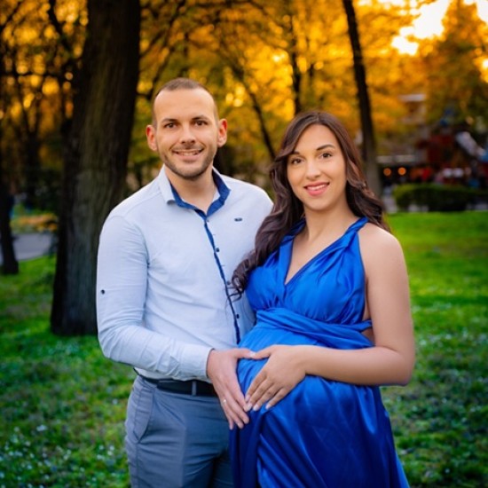 Любовта е за двама - изживейте своята история с фотосесия Flying dress Love story в Пловдив от Makaroon