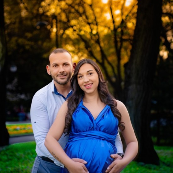 Любовта е за двама - изживейте своята история с фотосесия Flying dress Love story в Пловдив от Makaroon