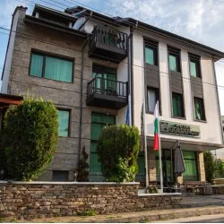 Двудневен делничен СПА пакет за двама със закуски и вечери в Golden City Hotel Zlatograd, гр. Златоград