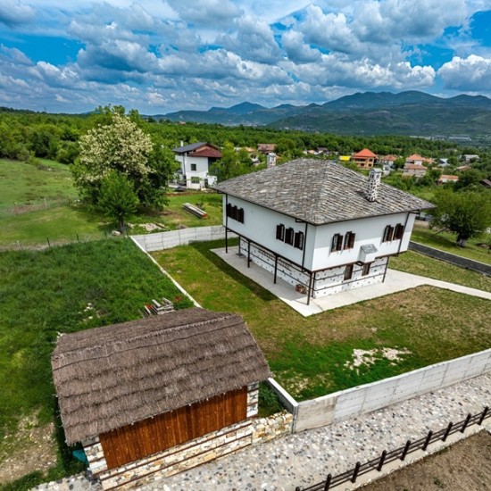 Чудесата на Родопите Ви очакват с 3 нощувки за двама в Златоград със закуски, спа и обиколка по Светите места от Makaroon