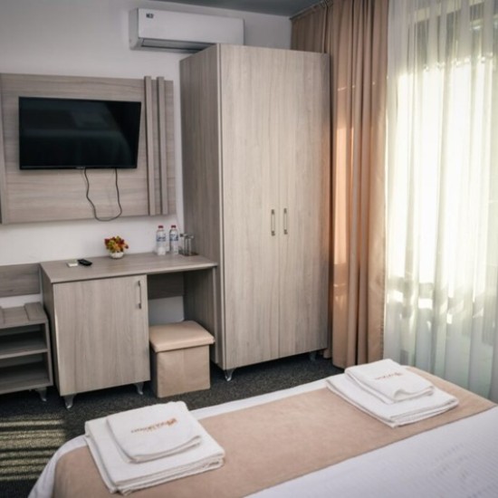 Чудесата на Родопите Ви очакват с 3 нощувки за двама в Златоград със закуски, спа и обиколка по Светите места от Makaroon