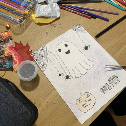 Творческа работилница за деца с Анн – изработка на бижу или картина с коприна и мъниста Творческа работилница за деца с Анн – изработка на бижу или картина с коприна и мъниста