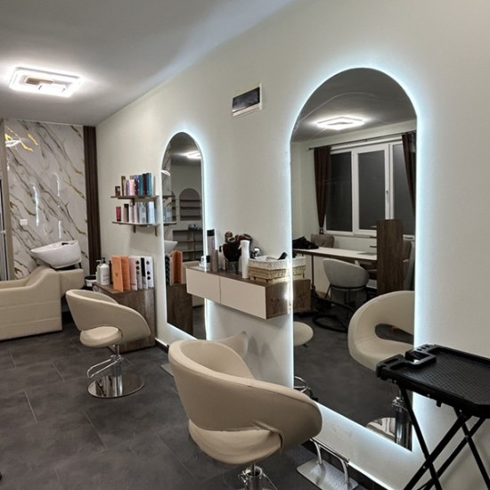 Подарете на косата си пълноценна грижа с Head SPA therapy + сешоар в Swan hair & beauty от Makaroon Подарете на косата си пълноценна грижа с Head SPA therapy + сешоар в Swan hair & beauty от Makaroon
