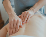 Терапия „Женска енергия“ – масаж на гръб, шия, деколте от Макароон