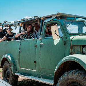 Сафари с 4х4 офроуд автобус край Велико Търново за 12 човека