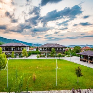 Нощувка в двойна стая с балкон във вила Юстина и офроуд с АТВ за двама в Пловдив