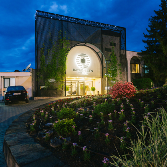 Почивка, пълна с прикючения - подарете си нощувка и офроуд разходка в района на Велико Търново от Makaroon