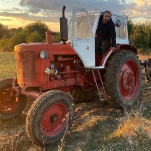 Офроуд разходка с трактор край Велико Търново – вълнуващо предизвикателство за смели Офроуд разходка с трактор край Велико Търново – вълнуващо предизвикателство за смели