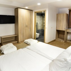 Нощувка за двама - делник – със спа в къща за гости Хит Хот Хаус в с. Хотово, Сандански