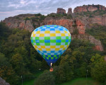 Издигане с балон над магичните Белоградчишки скали от Макароон