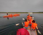 Плавай с драконова лодка на Рабишкото езеро от Макароон