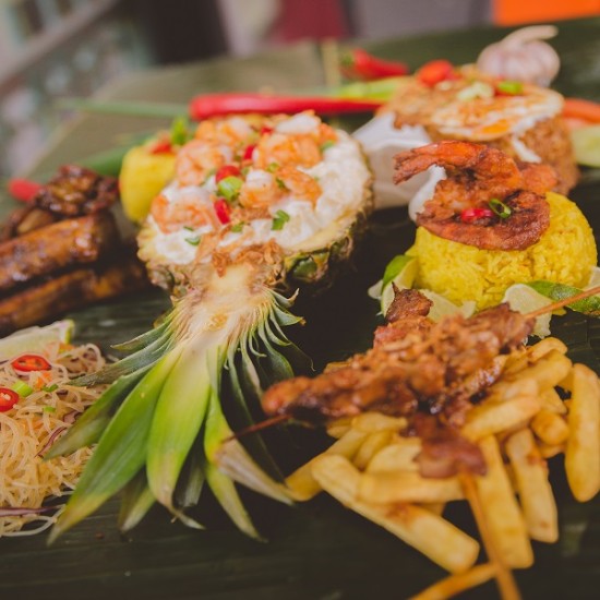 Индонезийска кухня: Дегустация на седемстепенно меню за двама - Всички Артикули - 80.00 | Makaroon.bg Индонезийска кухня: Дегустация на седемстепенно меню за двама | Makaroon.bg