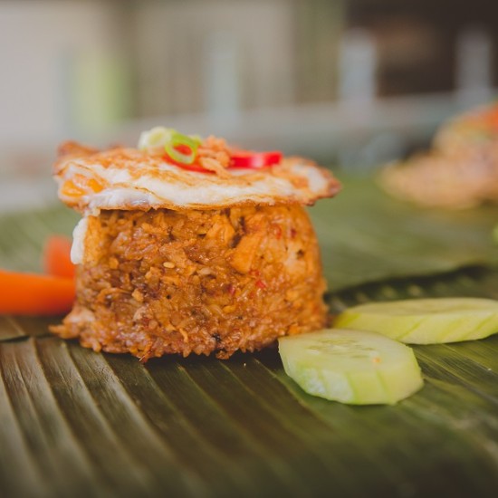 Индонезийска кухня: Дегустация на седемстепенно меню за двама - Всички Артикули - 80.00 | Makaroon.bg Индонезийска кухня: Дегустация на седемстепенно меню за двама | Makaroon.bg