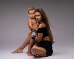 Вижте своята история в снимки с професионална фотосесия за до 4 души в Стара Загора в Makaroon