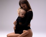 Вижте своята история в снимки с професионална фотосесия за до 4 души в Стара Загора в Makaroon