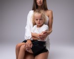 Вижте своята история в снимки с професионална фотосесия за до 4 души в Стара Загора в Makaroon