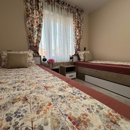 Почивка сред уют и планински гледки в самостоятелна къща за гости Камберови, гр. Калофер от Makaroon