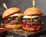 Become a masterchef with "Cooking course for steaks and burgers of your choice" from Makaroon