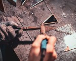 Древни занаяти, красиви накити и спираща дъха гледка с Работилничка по медникарство във Велико Търново от Makaroon