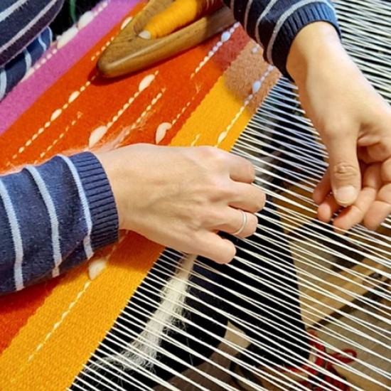 Запознайте се отблизо с един от най-древните занаяти с Двудневен индивидуален курс по тъкане на хоризонтален стан от Makaroon