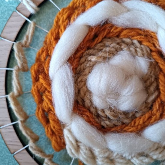 Запознайте се отблизо с един от най-древните занаяти с Двудневен индивидуален курс по тъкане на хоризонтален стан от Makaroon