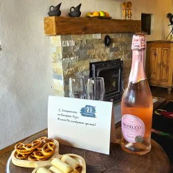 Романтично бягство от града във „Вила Панорама“ в с. Лещен Романтично бягство от града във „Вила Панорама“ в с. Лещен