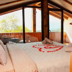 Романтично бягство от града във „Вила Панорама“ в с. Лещен Романтично бягство от града във „Вила Панорама“ в с. Лещен