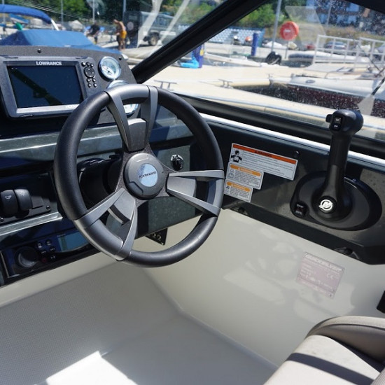 Разходка с моторна лодка край Созопол от Макароон