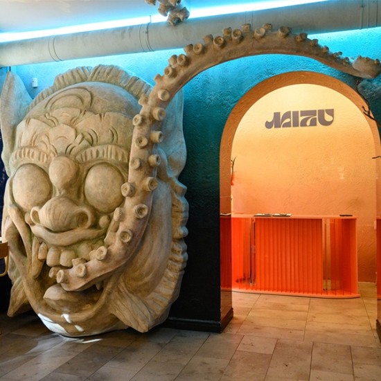 Насладете се на кулинарното изкуство на Азия с 6-степенна вечеря за двама в ресторант MIZU Sofia с Chef Lee от Makaroon Насладете се на кулинарното изкуство на Азия с 6-степенна вечеря за двама в ресторант MIZU Sofia с Chef Lee от Makaroon