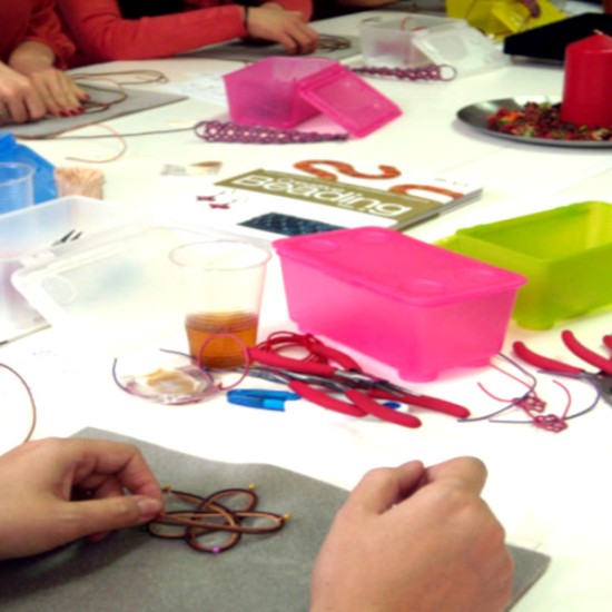 Индивидуален семеен курс по изработка на бижута за майки с деца | Makaroon.bg