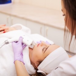 LPG за лице: Процедура за изглаждане на фините бръчици и озаряване на погледа