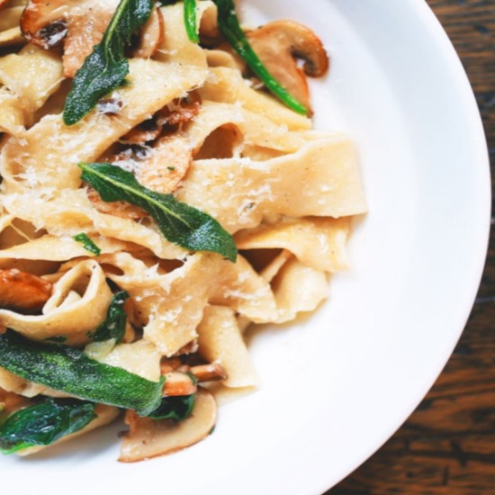 Тосканска, португалска, френска кухня и вино ! | Makaroon.bg