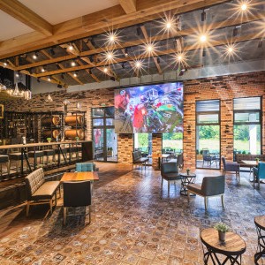 “Overnight stay for two with a pet + Wine Tour” at Midalidare Gastro Pub