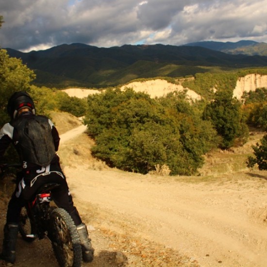 Посетете едни от най-забележителните места край Мелник с 2-часов тур с електрически мотор от Makaroon