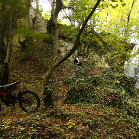 Посетете едни от най-забележителните места край Мелник с 2-часов тур с електрически мотор от Makaroon