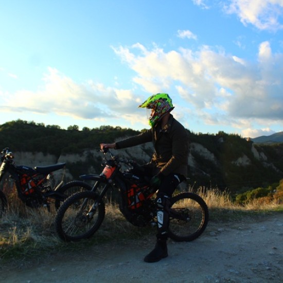 Посетете едни от най-забележителните места край Мелник с 2-часов тур с електрически мотор от Makaroon