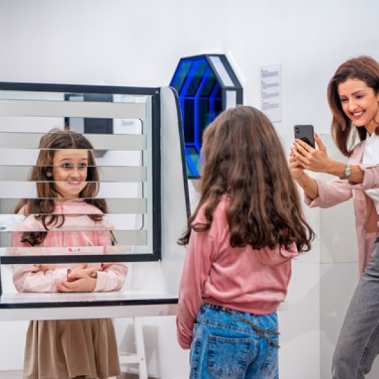 Открий магията в ''Музей на илюзиите'' от Макароон Открий магията в ''Музей на илюзиите'' от Макароон