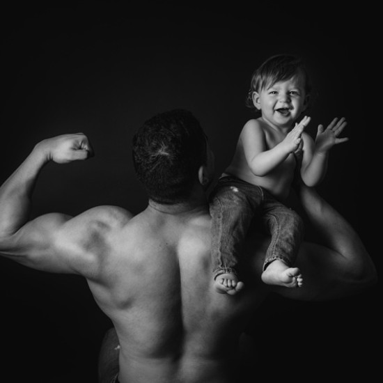 Capture the most intimate moments between you in photos with a Professional "Mom and Me" or "Dad and Me" Photo Session from Makaroon Capture the most intimate moments between you in photos with a Professional "Mom and Me" or "Dad and Me" Photo Session from Makaroon