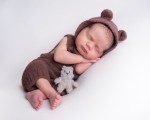 Capture the most precious moments of life with a Professional Newborn Photoshoot from Makaroon