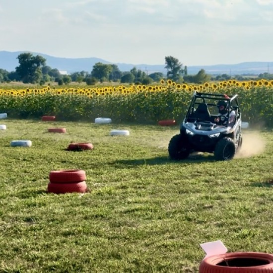 Адренaлин и забавление за деца с 45 мин. обучение и каране на бъги в OFF Road ACADEMY от Makaroon Адренaлин и забавление за деца с 45 мин. обучение и каране на бъги в OFF Road ACADEMY от Makaroon