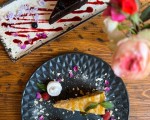 Подарете капка сладост с „Десертно меню за двама в Opera Garden, Бургас“ от Makaroon