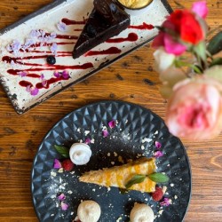 Сладки изкушения с „Десертно меню за двама в Opera Garden, Бургас“