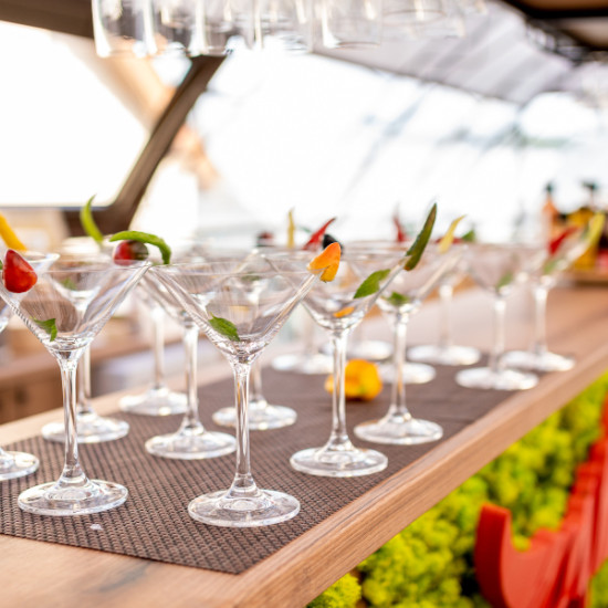 Оригинален подарък - лют тур за двама | Makaroon.bg