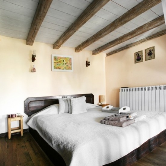 Подарете си пълноценен отдих с усещане за автентичност с нощувка за двама в Етно хотел Осмарски къщи от Makaroon Подарете си пълноценен отдих с усещане за автентичност с нощувка за двама в Етно хотел Осмарски къщи от Makaroon