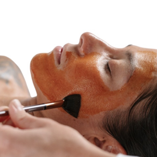 Погрижете се за кожата си с Терапия за лице с Дермапен за засилване на колаген и еластин в кожата от Makaroon Погрижете се за кожата си с Терапия за лице с Дермапен за засилване на колаген и еластин в кожата от Makaroon