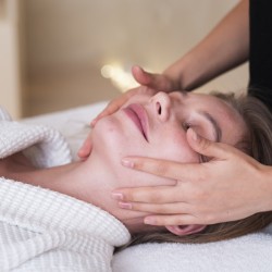 Facial massage and care with professional cosmetics in Stara Zagora Facial massage and care with professional cosmetics in Stara Zagora