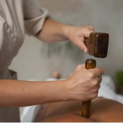 Thai Tok Sen massage with a wooden mallet and wedge to balance the energy flow in the body in Stara Zagora Thai Tok Sen massage with a wooden mallet and wedge to balance the energy flow in the body in Stara Zagora