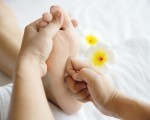 Съчетайте полезното с приятно с Рефлексотерапия - точков масаж на ходилата за облекчаване на стреса в Стара Загора от Makaroon Съчетайте полезното с приятно с Рефлексотерапия - точков масаж на ходилата за облекчаване на стреса в Стара Загора от Makaroon